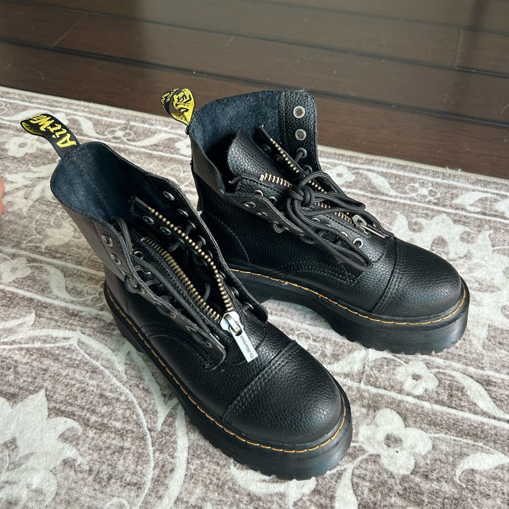 Women's Sinclair Front Zip Platform Combat Booties
